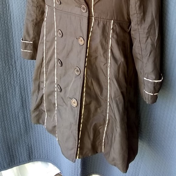 Large Burberry Long Black Button Up Trench Coat - Picture 3 of 13